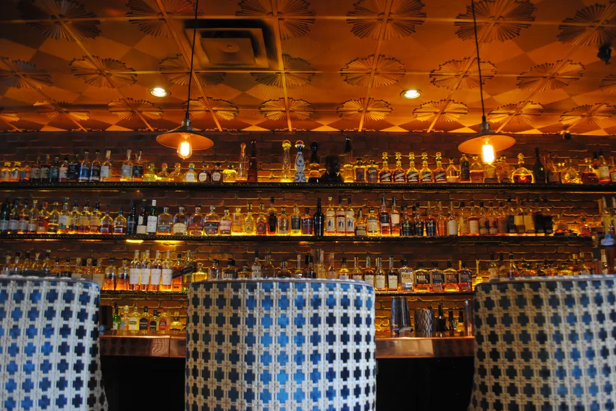 Churchill's lounge wide view